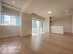 アーサヒルズＢ棟　中古マンション 4LDKのリビング/ダイニング