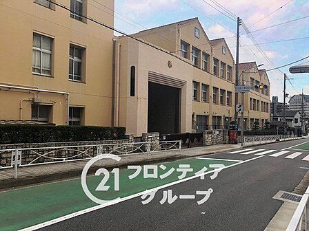 神戸市立西須磨小学校 徒歩8分。 580m