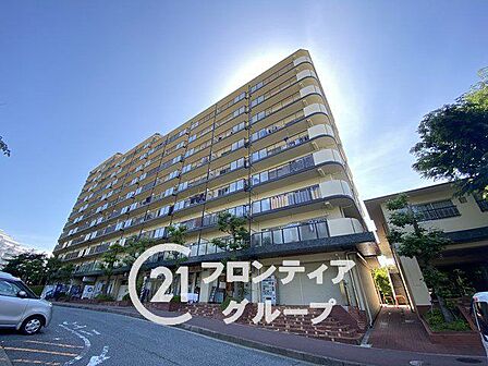 大規模マンションは、充実した共用施設と安心の管理体制で、快適な暮らしを提供する理想的な住環境です！