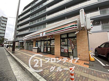 セブンイレブン明石大明石町店 徒歩3分。 170m