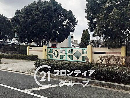 神戸市立井吹東小学校 徒歩7分。 500m
