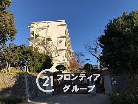 神戸市立多聞東中学校 徒歩23分。 1830m