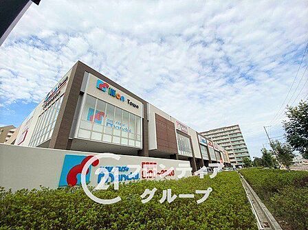 万代西神中央店 徒歩2分。 120m
