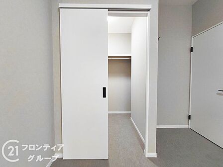 住まい選びは、価格や立地だけでなく、将来の暮らし方まで含めて考えることが大切です。今の段階で気になっていることを、まずスタッフに話してみてください