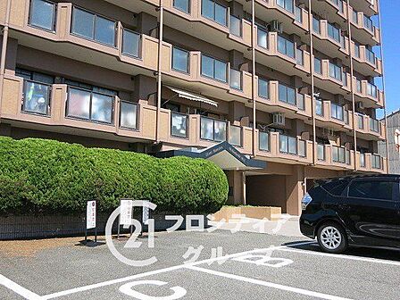 住まい探しは、情報収集の段階から動き出すことで選択肢が広がります。気になる物件があれば、まずお気軽にお問い合わせください