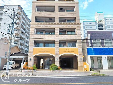 住まい選びは、価格や立地だけでなく、将来の暮らし方まで含めて考えることが大切です。今の段階で気になっていることを、まずスタッフに話してみてください
