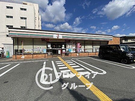 セブンイレブン明石山下町店 徒歩3分。 200m