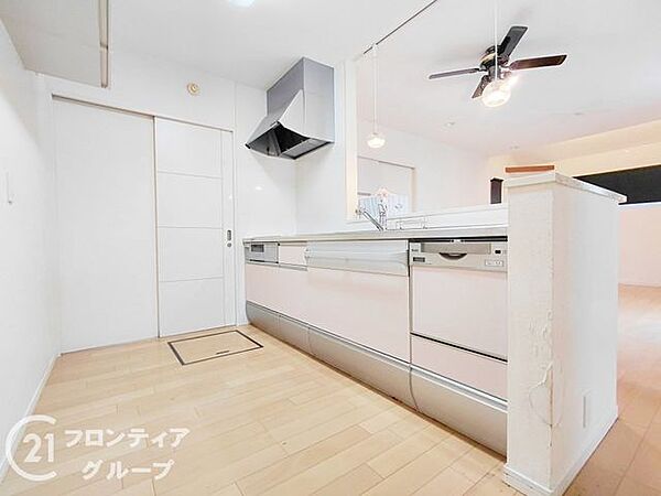 キッチンを拡大表示