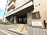 エントランス：ライオンズマンションならではの重厚感と品格を感じるエントランス♪住まいの顔にふさわしい、洗練された造りが魅力です！
