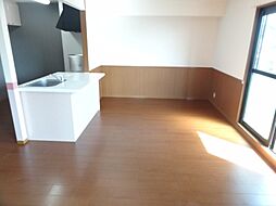 ベルデュール壱番館 2階2LDKのリビング/ダイニング