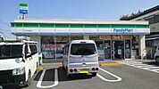 ファミリーマート大宮本郷町店 308m