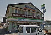 ファミリーマート土呂駅前店 671m