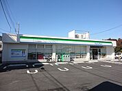 ファミリーマートさいたま宮前町店 587m