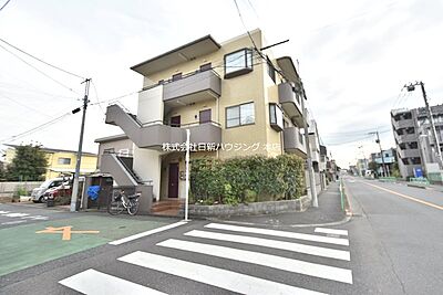 外観：☆西武新宿線「沼袋」線歩13分」☆東南角部屋です