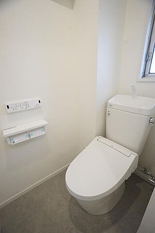 トイレ 幸心東住宅A棟〜フルリノベ×敷地内P×広々LDK×ペット飼育可〜 5階/103