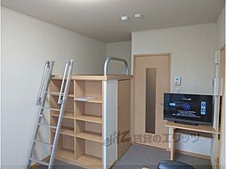 レオパレステルヌーラ彦根 301 3階1Kのリビング/ダイニング