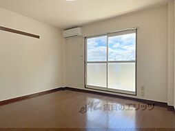 JR東海道・山陽本線 南彦根駅 バス7分 彦根ニュータウン下車 徒歩10分の賃貸アパート 2階1Kのリビング/ダイニング