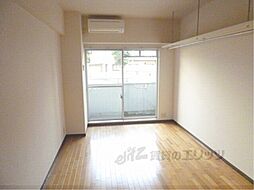 JR東海道・山陽本線 南草津駅 徒歩21分の賃貸マンション 1階1Kのリビング/ダイニング