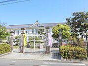 八幡小学校まで1700メートル