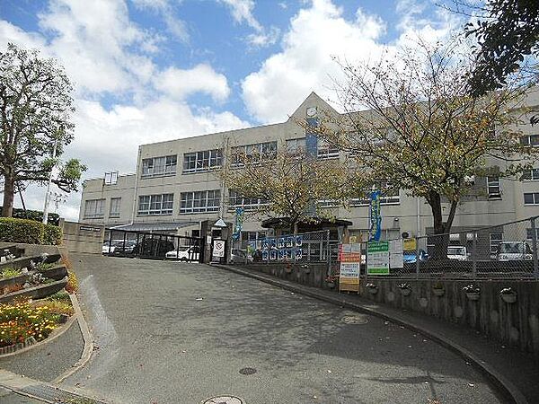 画像28:高須中学校(1、000m)