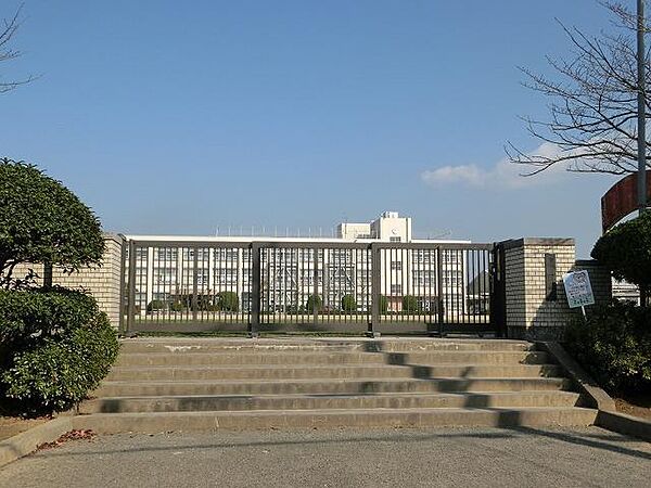 画像2:遠賀町立広渡小学校(730m)