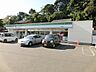 周辺：ファミリーマート／八幡本城東店 (298m)