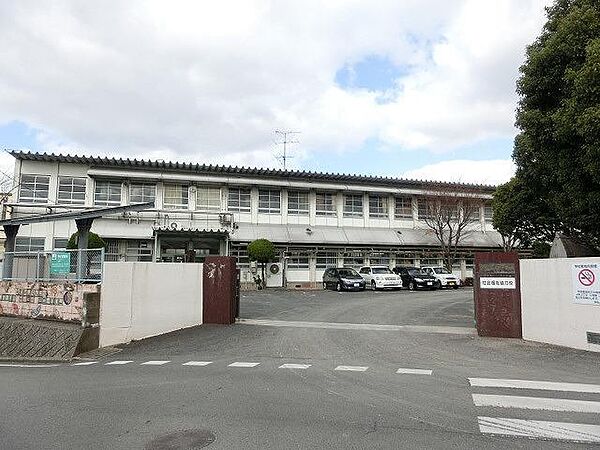 画像26:上津役中学校(640m)