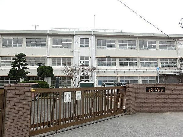 画像15:塔野小学校(600m)