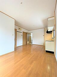 グランドソレーユIV（F〜H） 1階2LDKのリビング/ダイニング