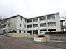 周辺：千代中学校(950m)