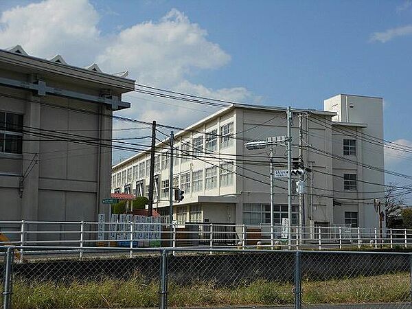 画像16:遠賀町立浅木小学校(1、910m)