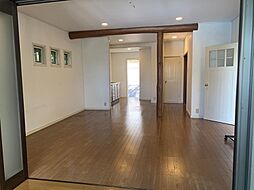 甲陽園山王町　中古戸建 4SLDKのリビング/ダイニング