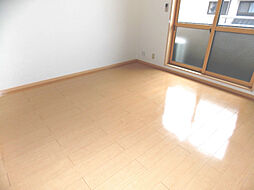 コンフォール 207 2階1Kのリビング/ダイニング