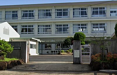 周辺：【小学校】姫路市立広峰小学校まで470ｍ