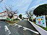 周辺：山之手こども園開所時間（平日8：30～15：00）園の受入開始学齢は4～5歳児からで、一時保育や保育ママも実施。地域子育て支援センターも併設し、地域の親子に場所を提供する他、様々な相談に乗っている…