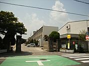 小学校「江南市立古知野南小学校まで515m」