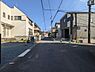 外観：角地の為、解放感もあり日当たり良好。交通量も少ないエリアに立地しています。