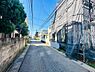 外観：前面道路は4.0ｍ。閑静な住宅地あり交通量も少なく安心です。