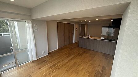14.43帖のリビングは解放感もあり、居心地のいい空間です。