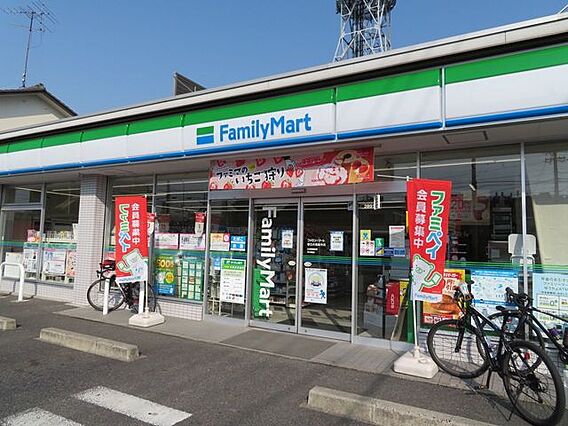 ファミリーマー...
