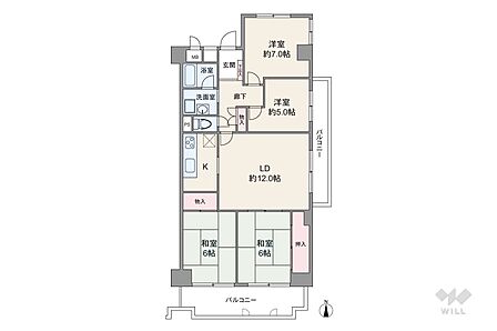 間取りは専有面積83.51平米の4LDK。センターリビングのプラン。複数方向に採光部があり、バルコニー面積は15.7平米です。