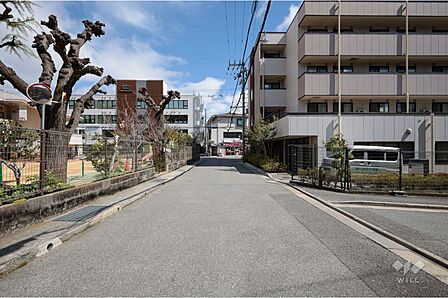 敷地北側の前面道路