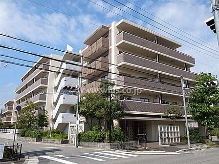 コンドミニアム宝塚東の外観(南東側から)