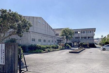 市原市立/姉崎東中学校 徒歩10分。 730m