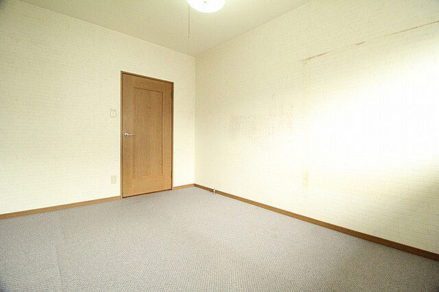 寝室 ホームタウン貝取2-8-1 4階/-