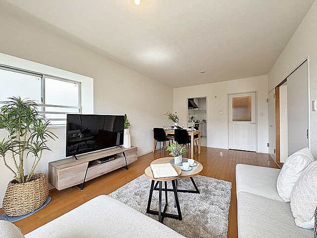 リビング/ダイニング 多摩市鶴牧5丁目