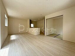 Ｓｕｍａｉ−ｔｏ上尾市上尾下01 4SLDKのリビング/ダイニング