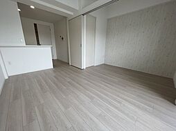 セレニテ江坂グランデ