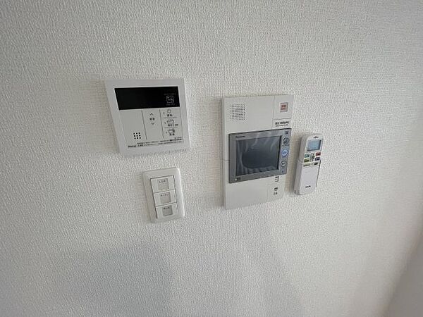 セレニテ江坂グランデ