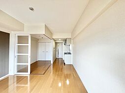 ルミネソレイユ江坂 702 7階1LDKのリビング/ダイニング